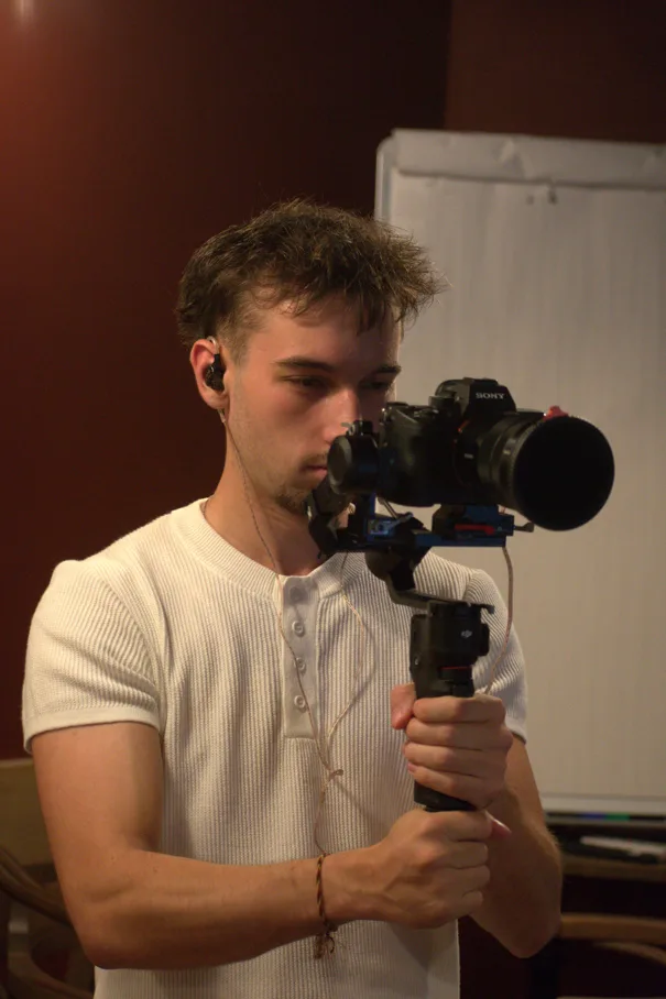 Maxence, photographe et vidéaste chez Wisual Studio à Nantes
