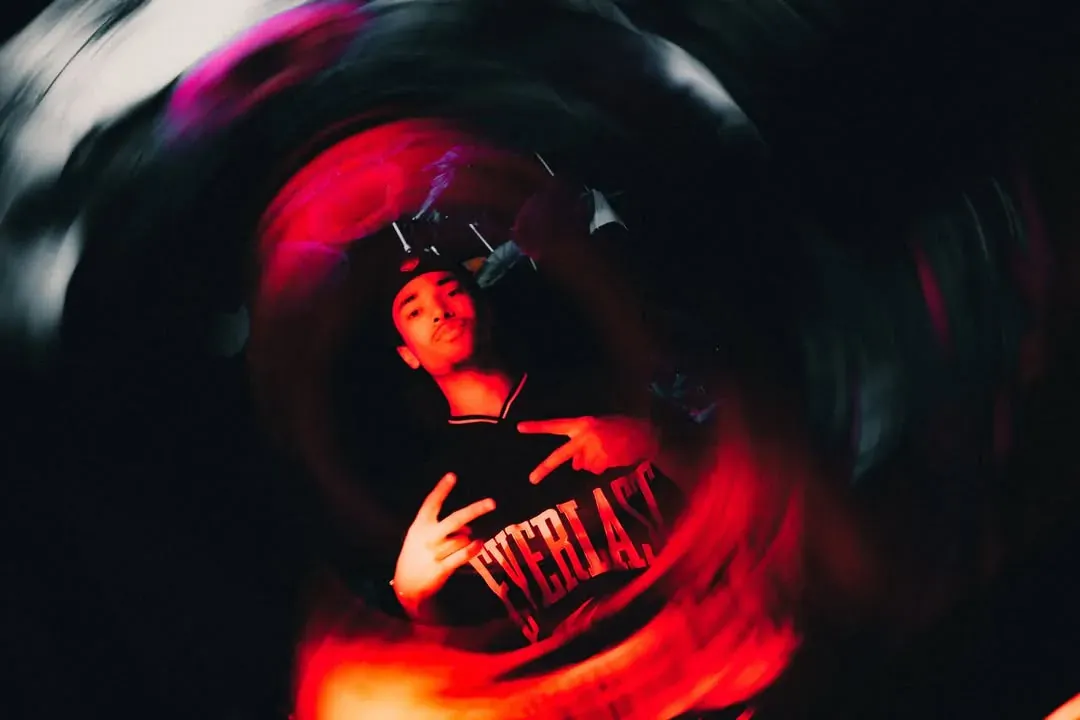 Photo de set du DJ Metis réalisée par Wisual Studio (6)